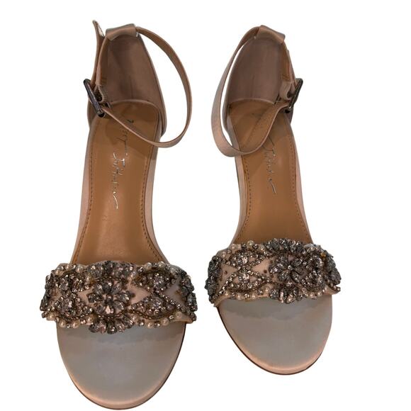 Betsey Johnson Gina White Satin Stiletto Heels Women’s 5B Beaded Ankle Strap GUC - Picture 4 of 7